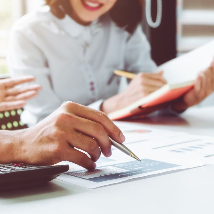 How to make my own business website